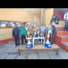 El Dr. Sangueza junto a su Directiva en la Final del Torneo Oficial de Futbol 2022, demostraci&oacute;n de los Premios!!!!